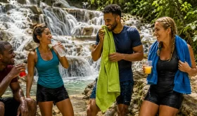 Havingfun in Dunn’s River Falls Jamaica